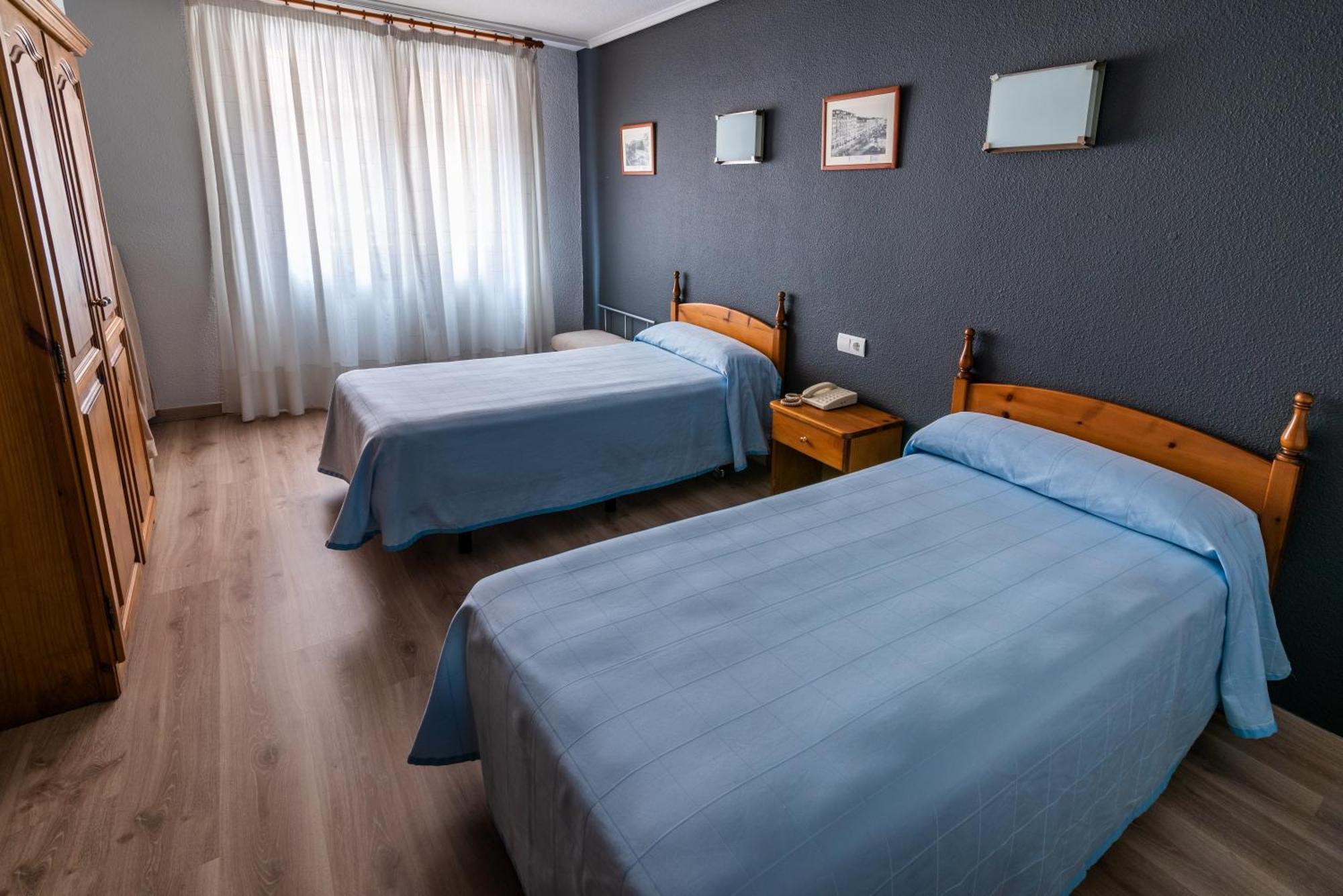 Hotel San Glorio ซานตานเดร์ ภายนอก รูปภาพ