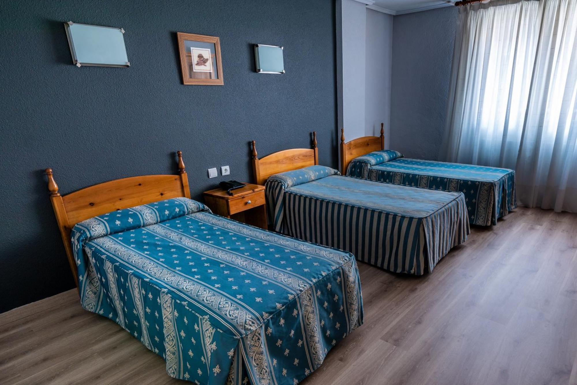 Hotel San Glorio ซานตานเดร์ ภายนอก รูปภาพ