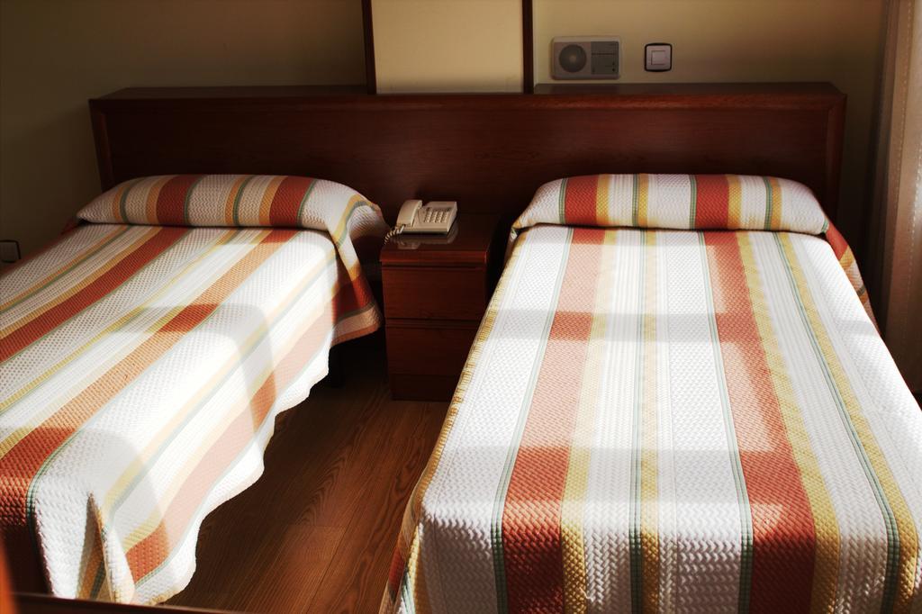 Hotel San Glorio ซานตานเดร์ ห้อง รูปภาพ