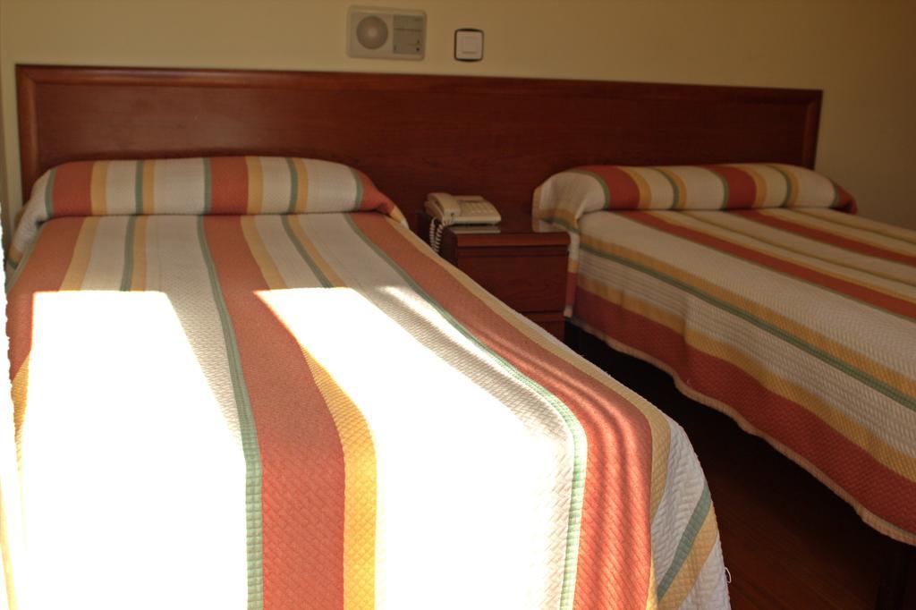Hotel San Glorio ซานตานเดร์ ห้อง รูปภาพ